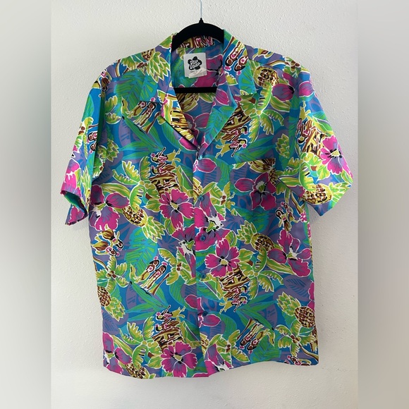 Hilo Hattie Other - Hilo Hattie Tropical Floral Button Down Shirt